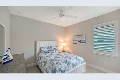 5521 Blue Water Boulevard, Sarasota, FL 34238 - Photo 21