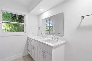 5200 26th Ave N, Saint Petersburg, FL 33710 - Photo 15