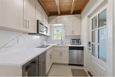 408 Jackson Drive, Sarasota, FL 34236 - Photo 33