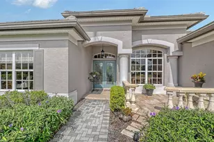 4823 Carrington Cir, Sarasota, FL 34243 - Photo 7