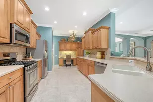 4823 Carrington Cir, Sarasota, FL 34243 - Photo 23