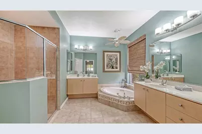 4823 Carrington Circle, Sarasota, FL 34243 - Photo 33