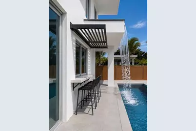 2125 Datura Street, Sarasota, FL 34239 - Photo 5