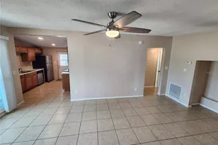 2120 Bayshore Gardens Pkwy, Bradenton, FL 34207 - Photo 11