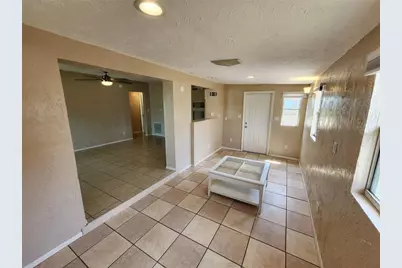 2120 Bayshore Gardens Parkway, Bradenton, FL 34207 - Photo 9