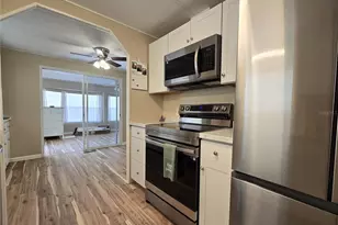 6710 36th Ave E, Palmetto, FL 34221 - Photo 11