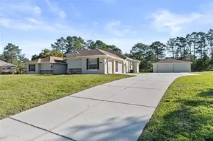 10130 Lazy Days Ct, Weeki Wachee, FL 34613 - Photo 3