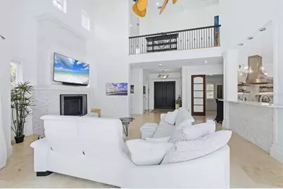 7755 Holiday Drive N, Sarasota, FL 34231 - Photo 5