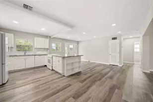 5929 Murdock Ave, Sarasota, FL 34231 - Photo 15