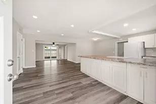 5929 Murdock Ave, Sarasota, FL 34231 - Photo 9