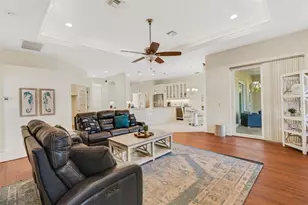 4801 Edgemont Ct, Sarasota, FL 34233 - Photo 19