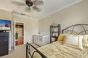 8128 Villa Grande Ct, Sarasota, FL 34243 - Photo 19