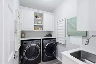 5427 Napa Dr, Sarasota, FL 34243 - Photo 35