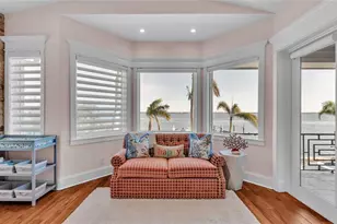 635 Key Royale Dr, Holmes Beach, FL 34217 - Photo 87