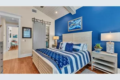 635 Key Royale Drive, Holmes Beach, FL 34217 - Photo 79