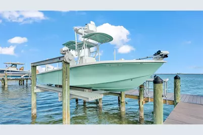 635 Key Royale Drive, Holmes Beach, FL 34217 - Photo 33