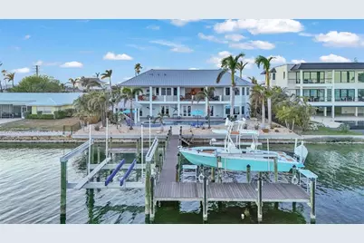 635 Key Royale Drive, Holmes Beach, FL 34217 - Photo 17