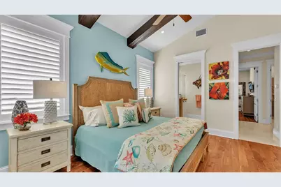 635 Key Royale Drive, Holmes Beach, FL 34217 - Photo 83