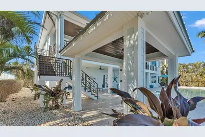 635 Key Royale Drive, Holmes Beach, FL 34217 - Photo 23