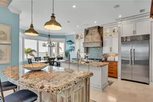 635 Key Royale Dr, Holmes Beach, FL 34217 - Photo 63