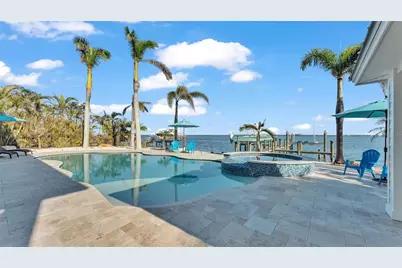 635 Key Royale Drive, Holmes Beach, FL 34217 - Photo 21