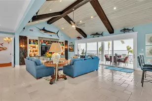 635 Key Royale Dr, Holmes Beach, FL 34217 - Photo 61