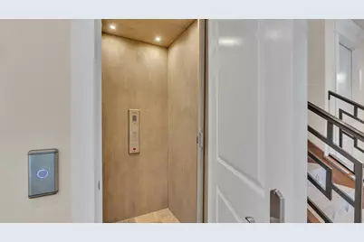 635 Key Royale Drive, Holmes Beach, FL 34217 - Photo 51