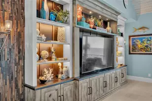 635 Key Royale Dr, Holmes Beach, FL 34217 - Photo 53