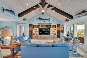 635 Key Royale Dr, Holmes Beach, FL 34217 - Photo 57