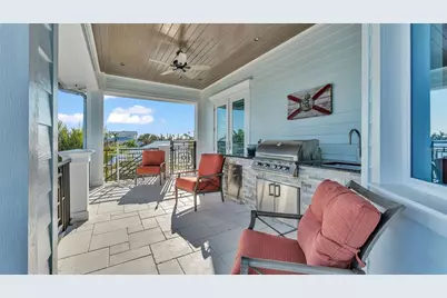 635 Key Royale Drive, Holmes Beach, FL 34217 - Photo 99