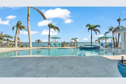 635 Key Royale Drive, Holmes Beach, FL 34217 - Photo 25