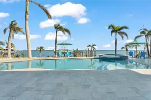 635 Key Royale Dr, Holmes Beach, FL 34217 - Photo 25