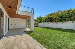 1730 Wisconsin Ln, Sarasota, FL 34239 - Photo 35