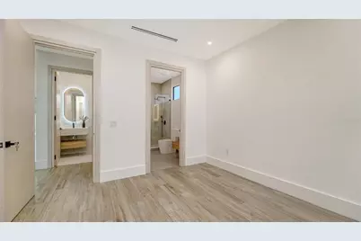 1730 Wisconsin Lane, Sarasota, FL 34239 - Photo 45