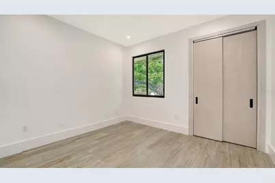 1730 Wisconsin Lane, Sarasota, FL 34239 - Photo 39