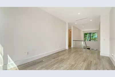 1730 Wisconsin Lane, Sarasota, FL 34239 - Photo 21