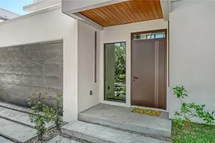 1730 Wisconsin Ln, Sarasota, FL 34239 - Photo 5