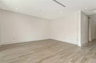 1730 Wisconsin Ln, Sarasota, FL 34239 - Photo 15