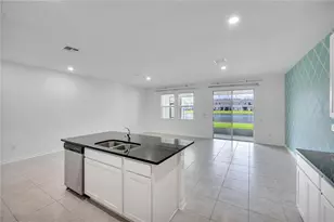 11532 Woodleaf Dr, Lakewood Ranch, FL 34211 - Photo 9