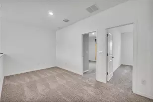 11532 Woodleaf Dr, Lakewood Ranch, FL 34211 - Photo 15