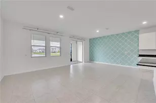 11532 Woodleaf Dr, Lakewood Ranch, FL 34211 - Photo 11