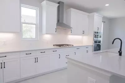 8100 Slipway Drive, Sarasota, FL 34240 - Photo 11