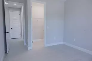 8100 Slipway Dr, Sarasota, FL 34240 - Photo 23