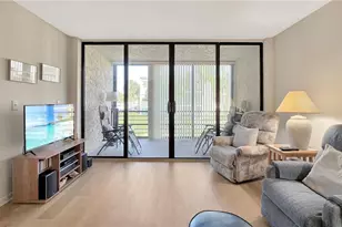 14255 Rosemary Ln, Largo, FL 33774 - Photo 11