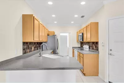 3740 82nd Avenue Circle E #105, Sarasota, FL 34243 - Photo 7