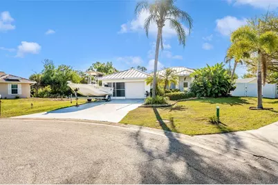 125 Englewood Garden Court, Englewood, FL 34223 - Photo 1