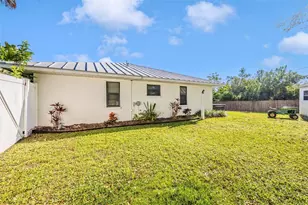 125 Englewood Garden Ct, Englewood, FL 34223 - Photo 49