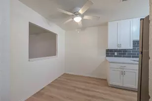 2422 11th St W, Bradenton, FL 34205 - Photo 3