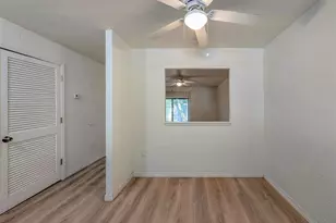 2422 11th St W, Bradenton, FL 34205 - Photo 7