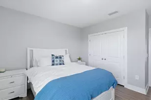 2109 Midnight Pearl Dr, Sarasota, FL 34240 - Photo 33